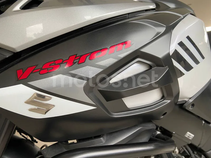 Suzuki V-Strom 1000XT - Vista 6