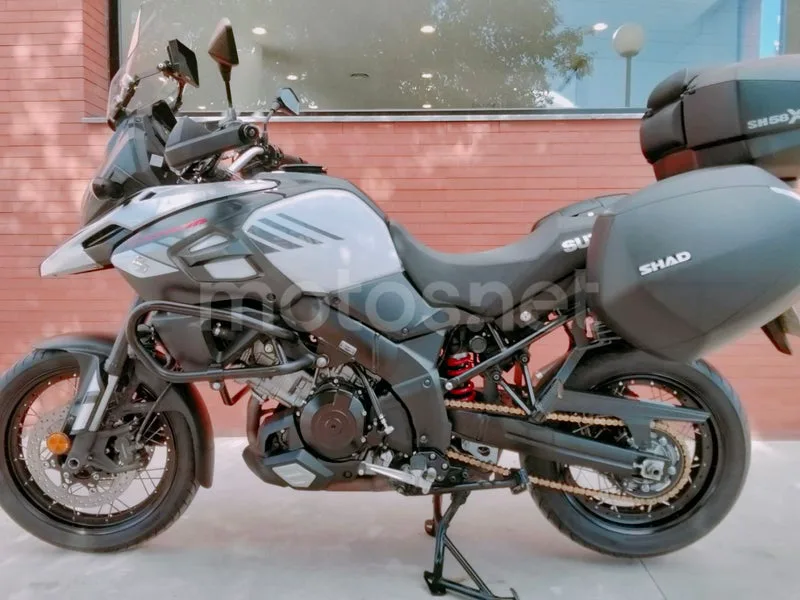 Suzuki V-Strom 1000XT - Vista 9