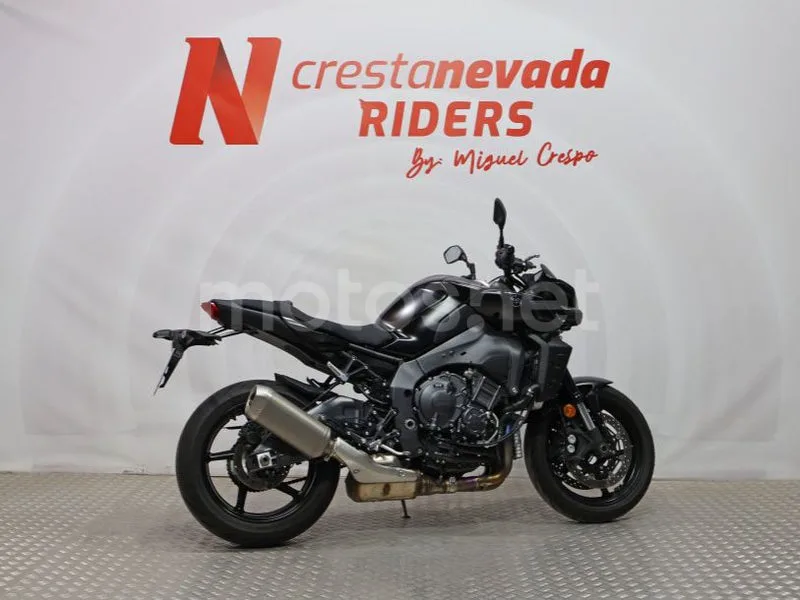 Yamaha MT-10 - Vista 11