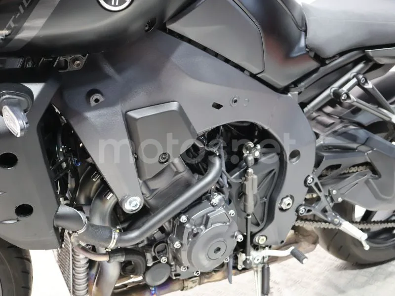 Yamaha MT-10 - Vista 13