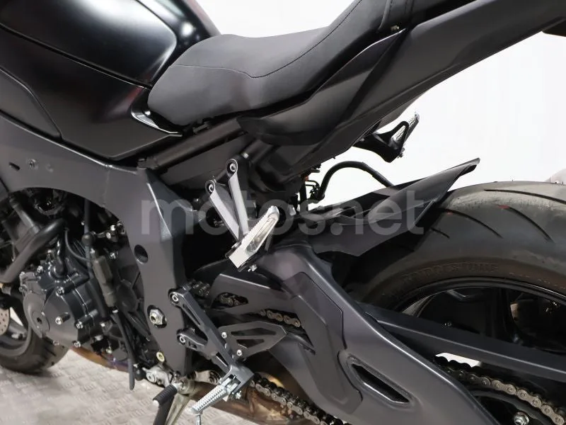 Yamaha MT-10 - Vista 14