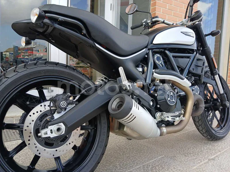 Ducati Scrambler - Vista 7