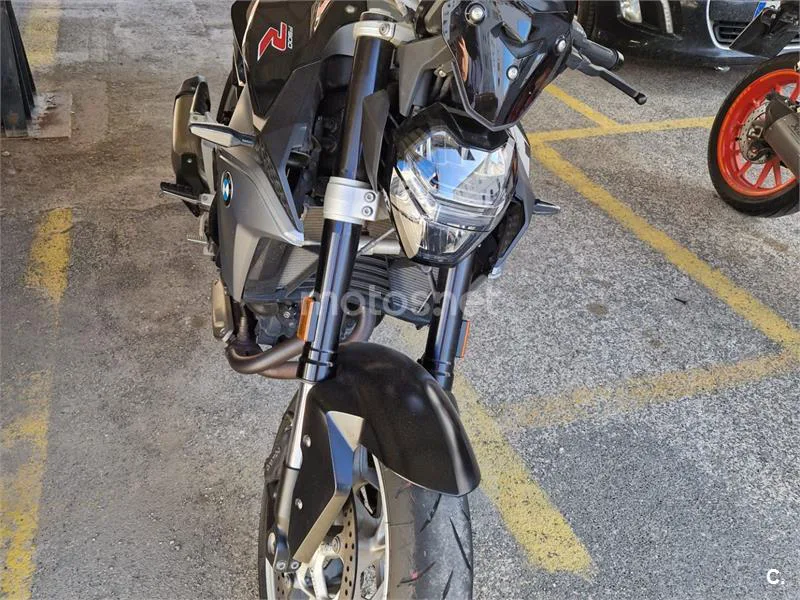 BMW F 900 R - Vista 3