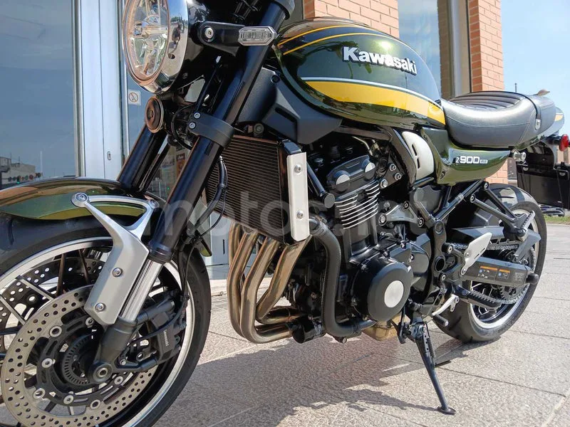 Kawasaki Z900RS - Vista 14