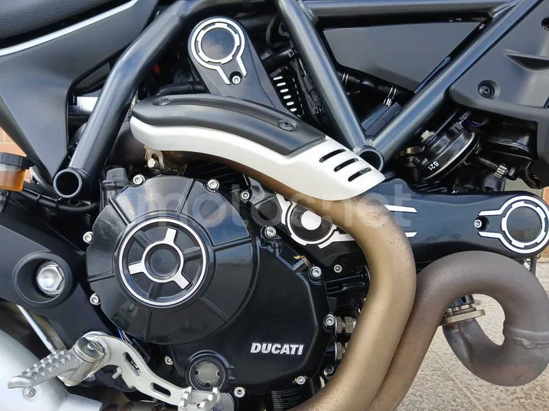 Ducati Scrambler - Vista 5