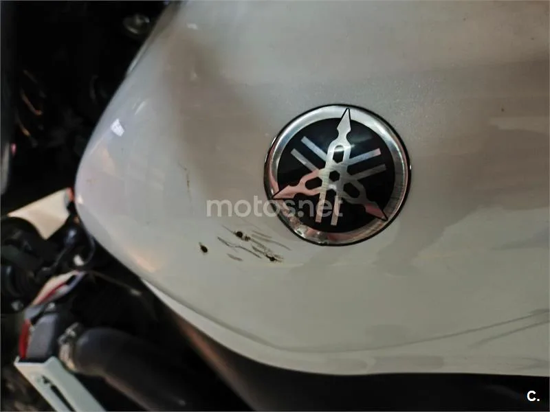 Yamaha FZ6 S2 - Vista 8