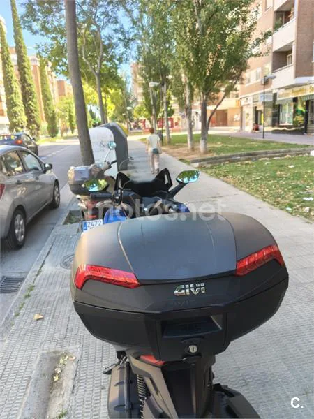 Honda Forza 125 - Vista 3