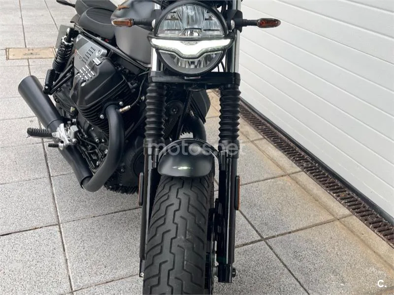 Moto Guzzi V9 8300 € 2024 Madrid - 2