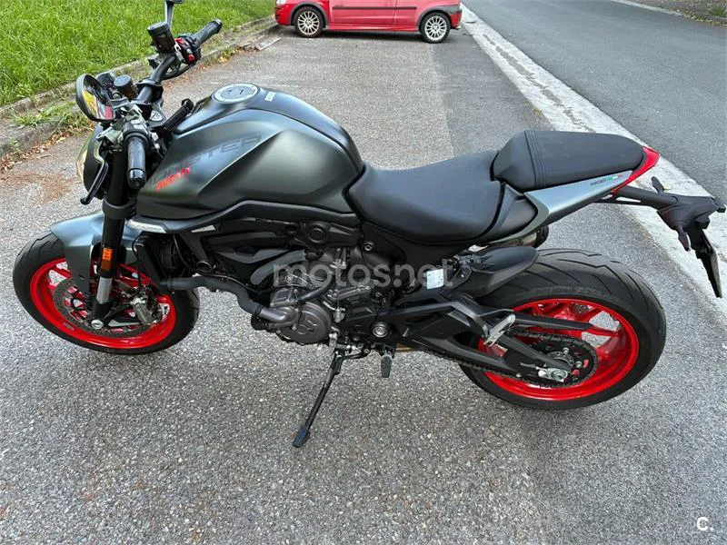 Ducati Monster - Vista 6