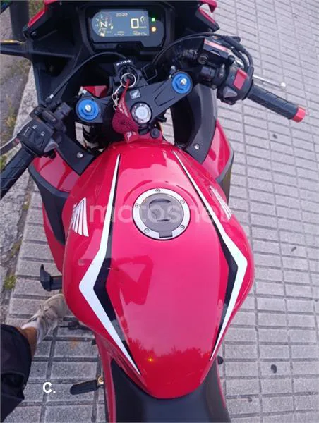Honda CBR500R - Vista 11