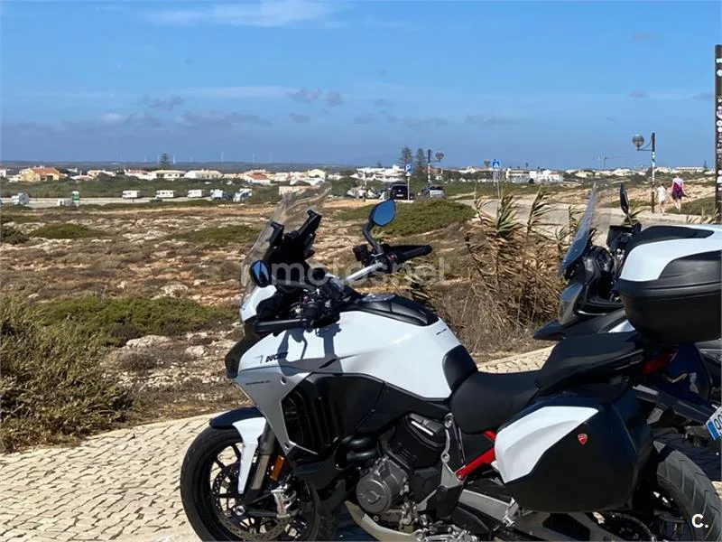 Ducati Multistrada V4 - Vista 3