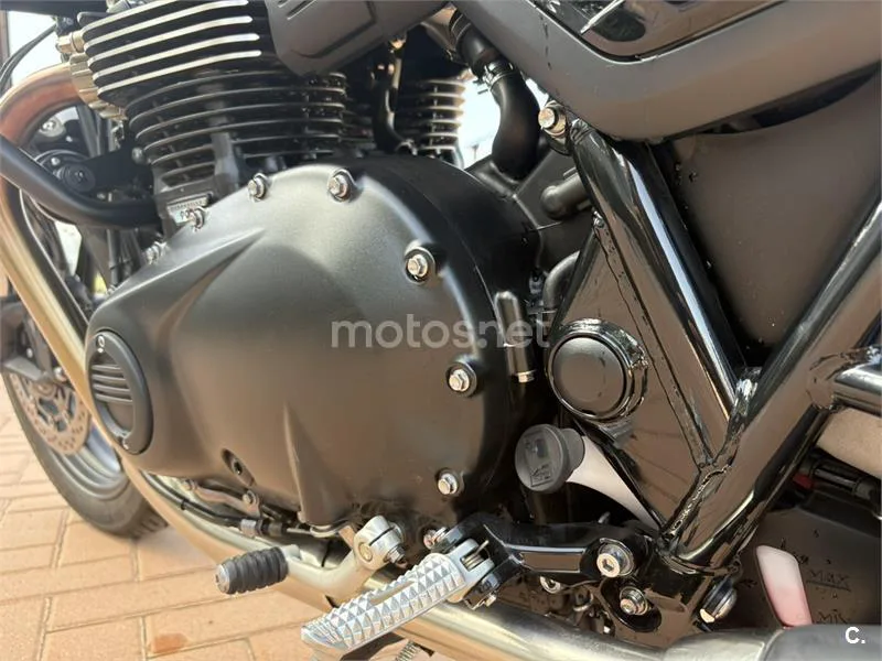 Triumph Speed Twin 900 - Vista 11