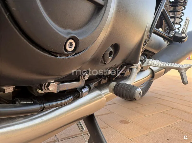 Triumph Speed Twin 900 - Vista 13