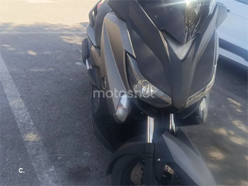 Yamaha XMAX 125 - Vista 6