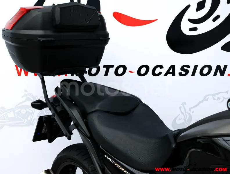 Honda NC700S - Vista 11