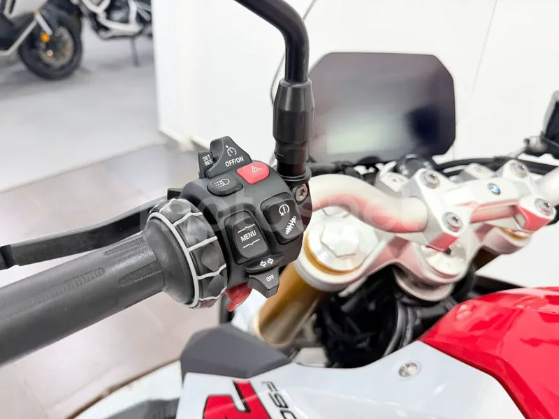 BMW F 800 R - Vista 13