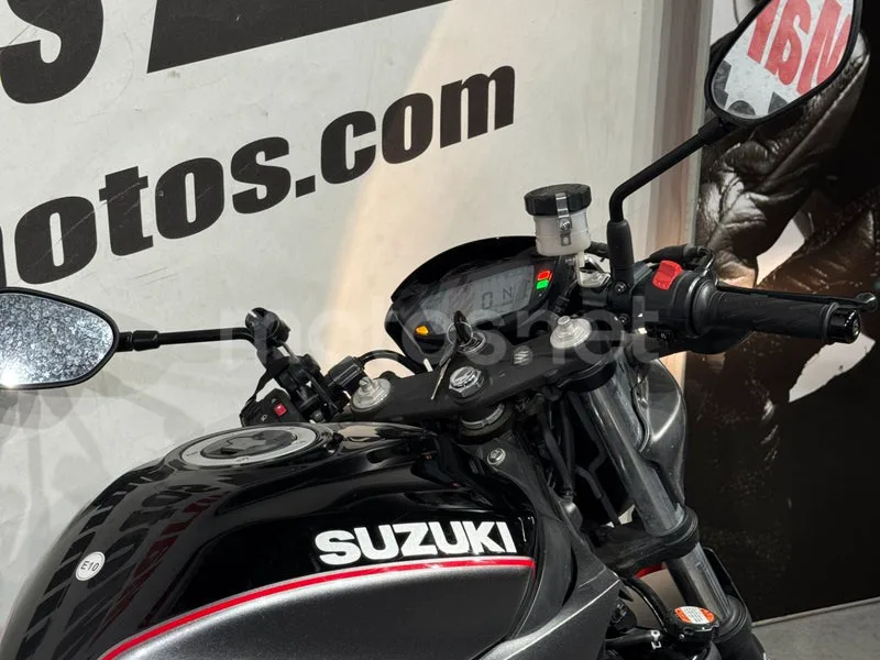 Suzuki SV650 - Vista 12