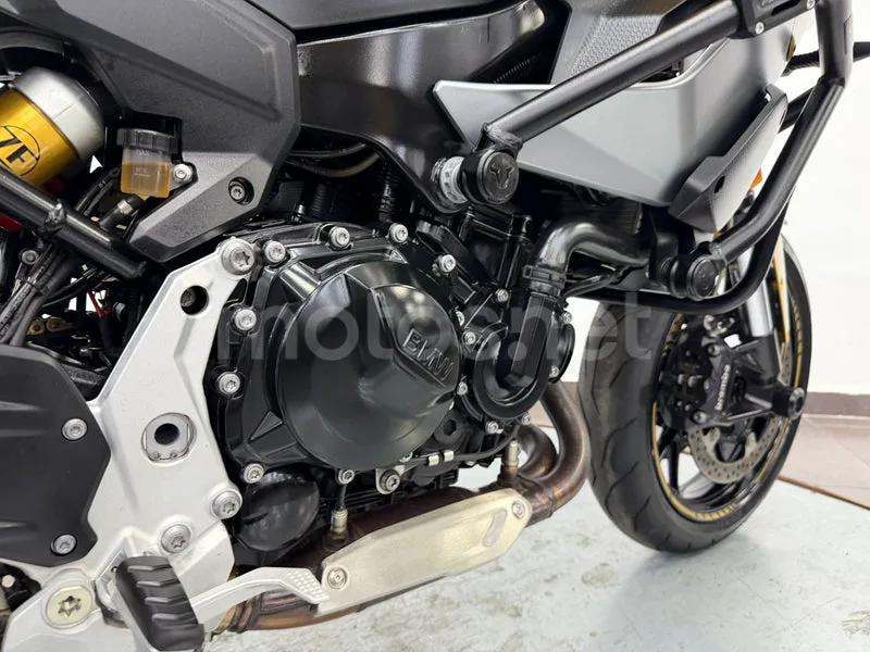 BMW F 900 XR - Vista 7
