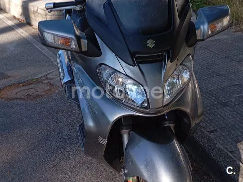Suzuki Burgman 650 Executive 5000 € 2009 Pontevedra - 1