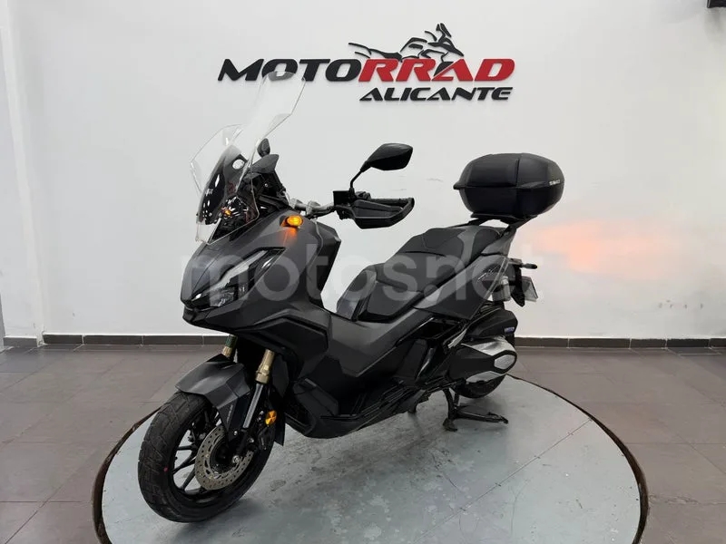 Honda ADV350 - Vista 14