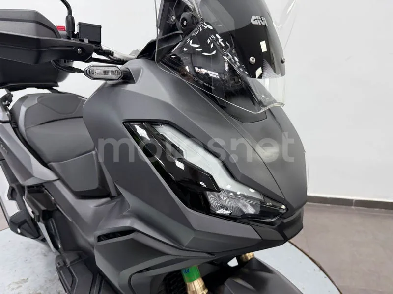 Honda ADV350 - Vista 18