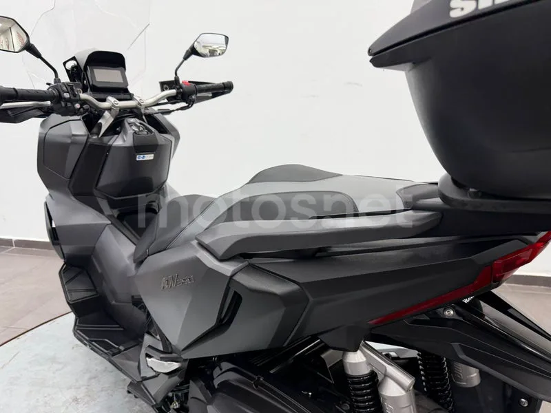 Honda ADV350 - Vista 10