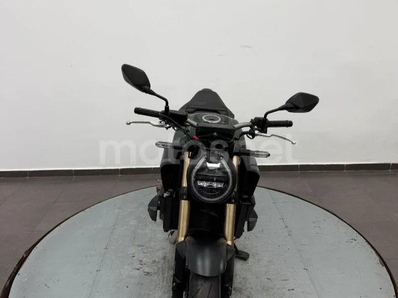 Honda CB650R - Vista 3