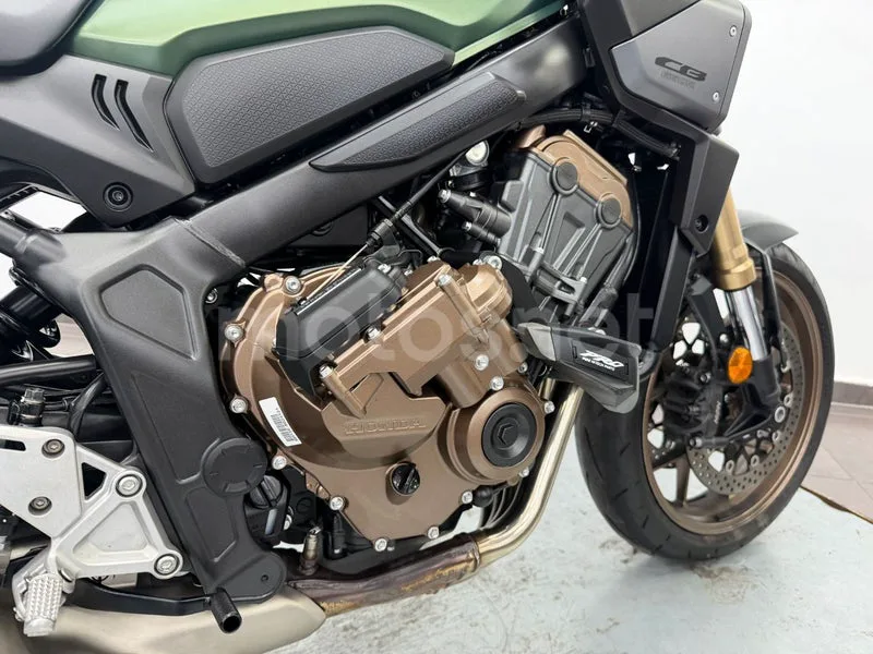 Honda CB650R - Vista 7