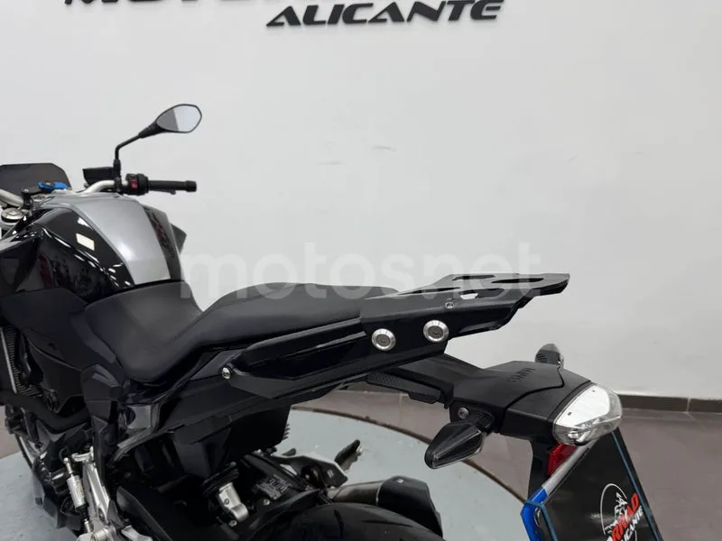 BMW F 900 R - Vista 12