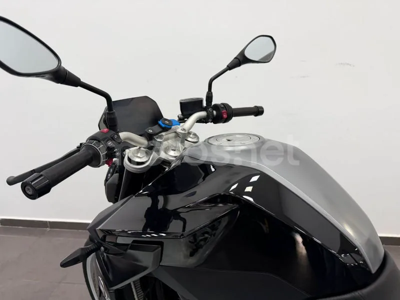 BMW F 900 R - Vista 13