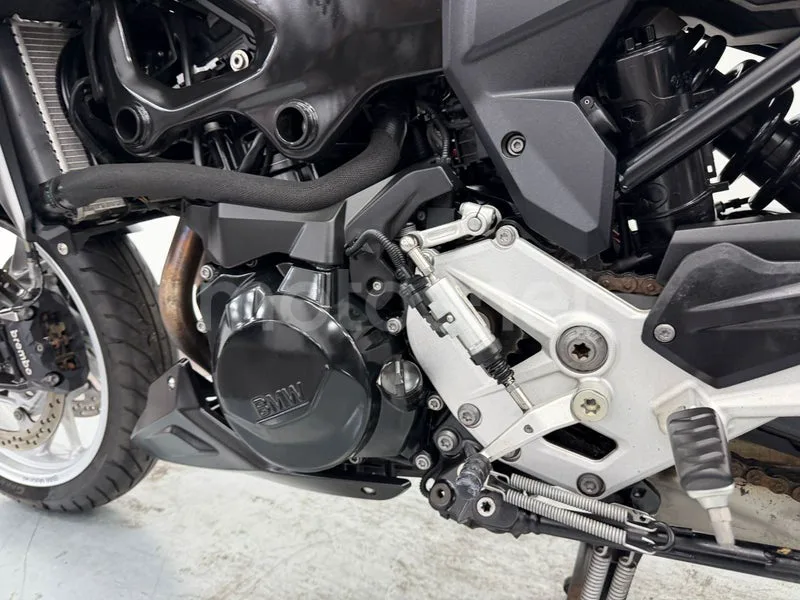 BMW F 900 R - Vista 14