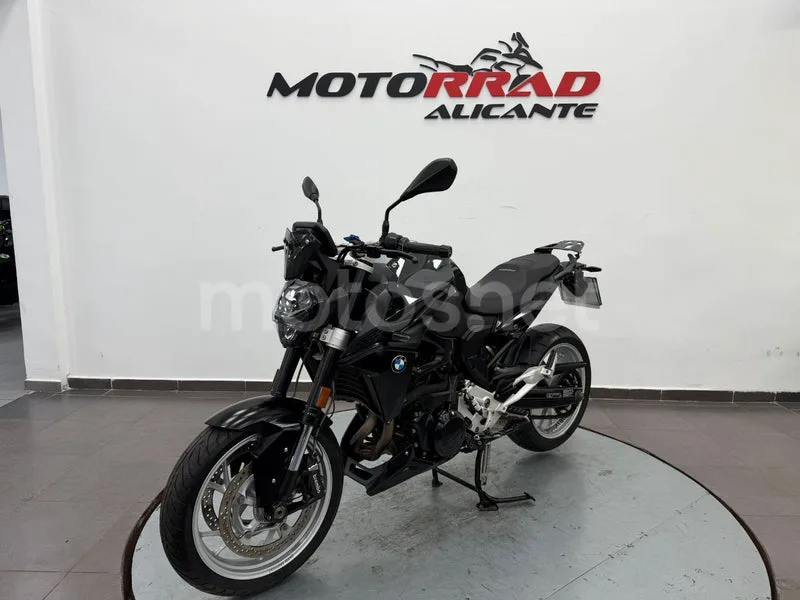 BMW F 900 R - Vista 18