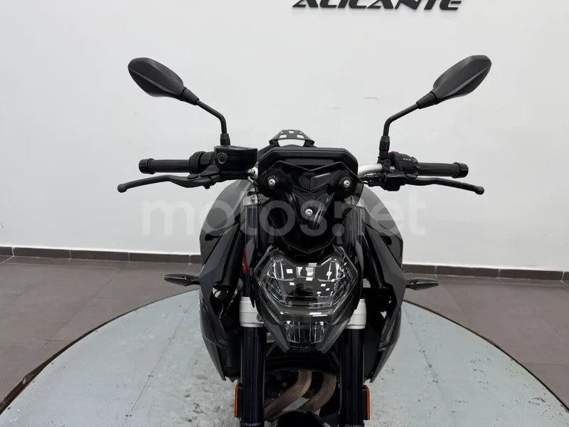 BMW F 900 R - Vista 21