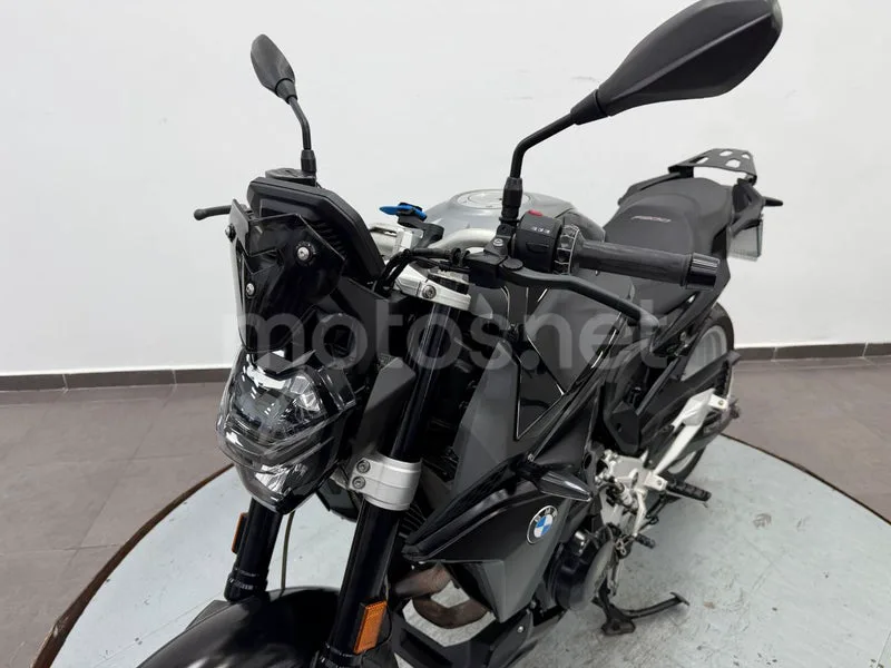 BMW F 900 R - Vista 24