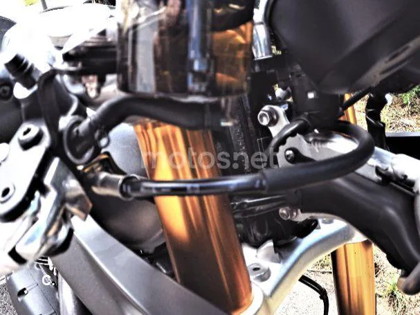 Triumph Thruxton RS - Vista 11