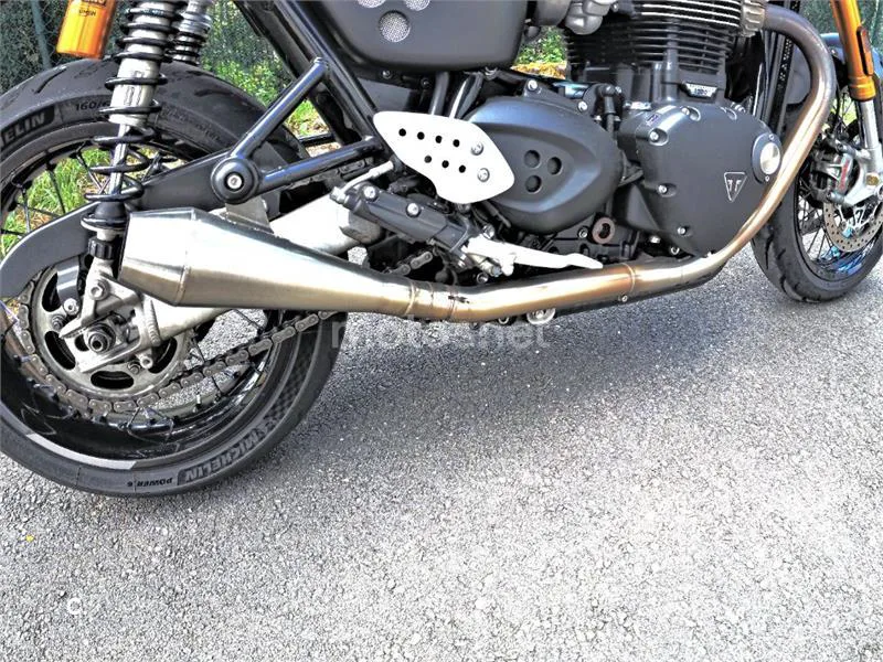 Triumph Thruxton RS - Vista 5