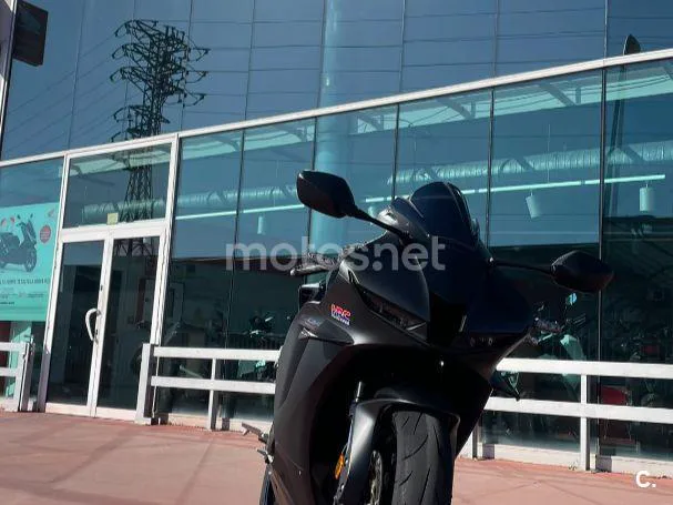 Honda CBR600RR - Vista 4