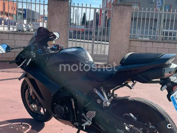 Honda CBR600RR - Vista 5