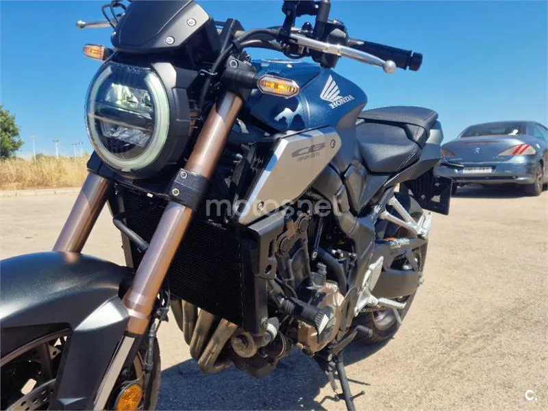 Honda CB650R - Vista 4