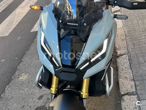 Honda X-ADV - Vista 7