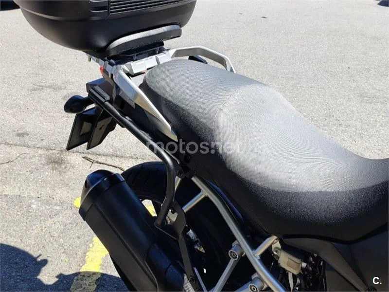 Suzuki V-Strom 1000 - Vista 8
