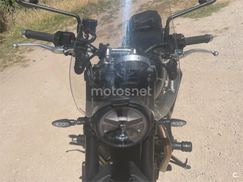 Triumph Speed Twin 900 - Vista 3