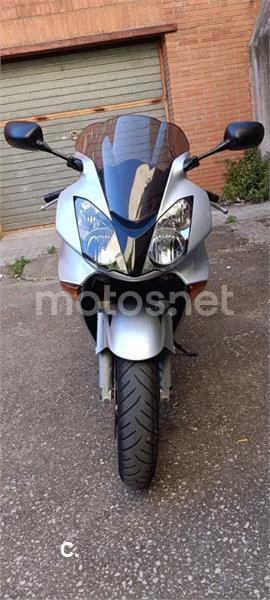 Honda VFR800F - Vista 3