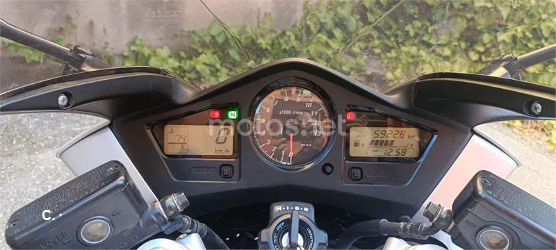 Honda VFR800F - Vista 6