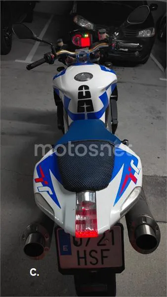 Aprilia Tuono 1000 R - Vista 3