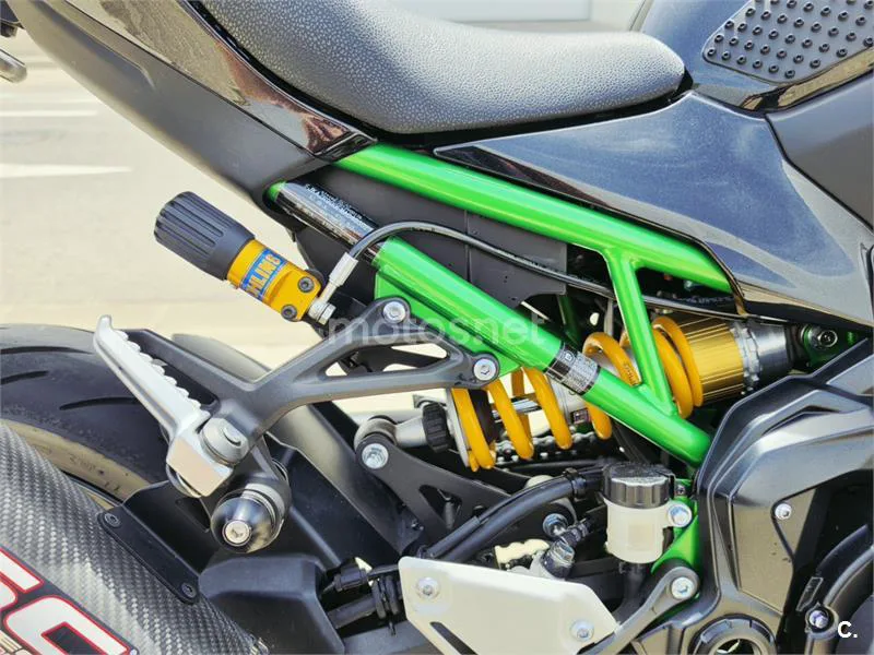 Kawasaki Z900 - Vista 15
