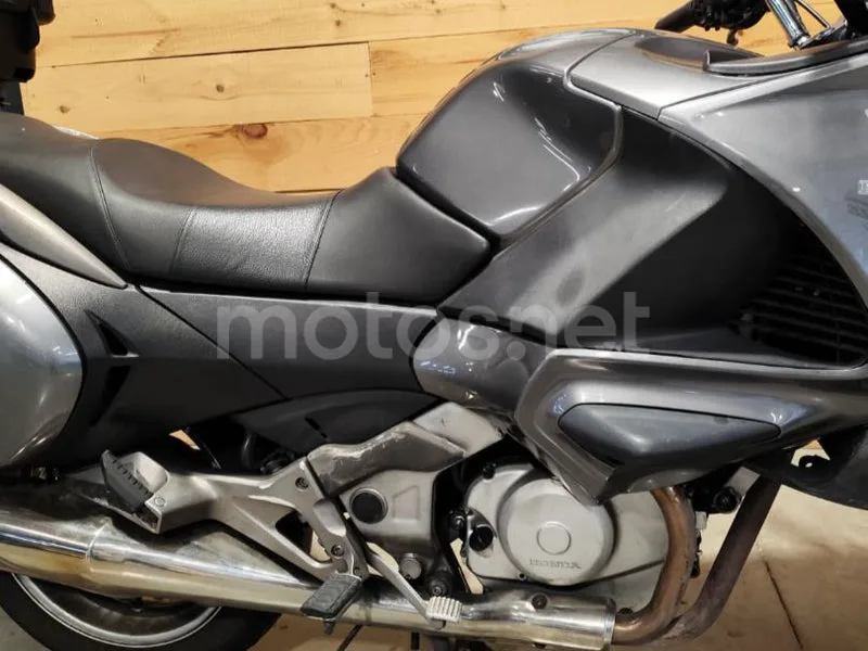 Honda NT700V Deauville - Vista 17
