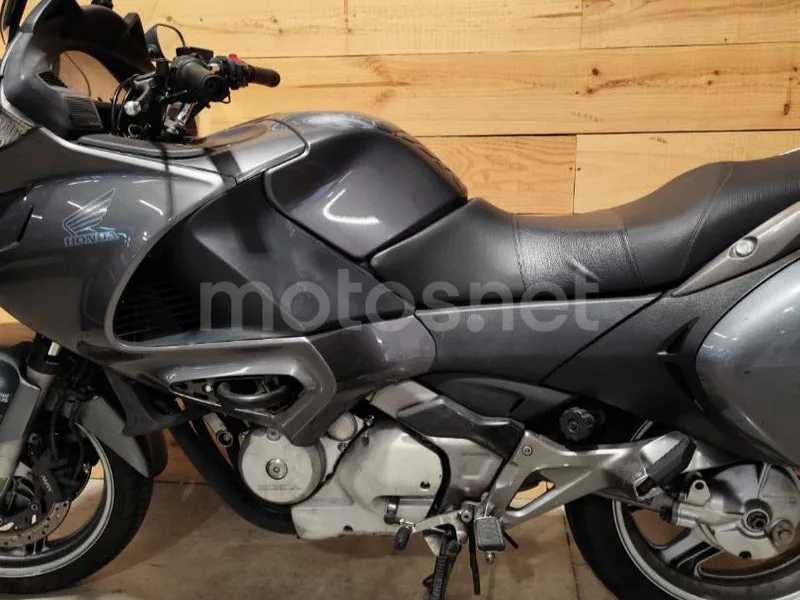 Honda NT700V Deauville - Vista 4