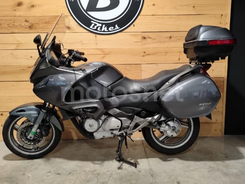 Honda NT700V Deauville - Vista 5
