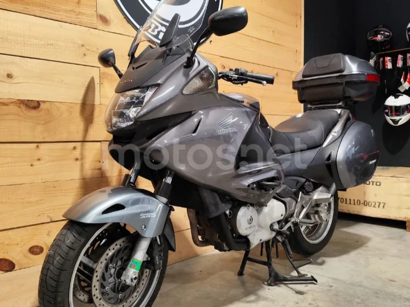 Honda NT700V Deauville - Vista 6